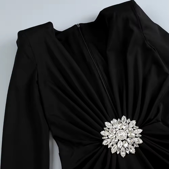 Long Sleeve V Neck Pleated Diamond-encrusted Flower Decorated Bodycon Maxi Dress - Picture 10 of 10